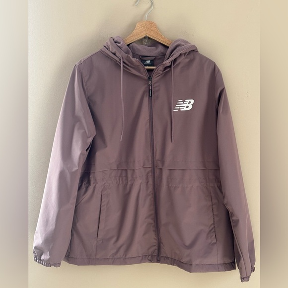 EUC New Balance Women's Mauve Utility Hooded Windbreaker Jacket Size XL - Picture 2 of 5